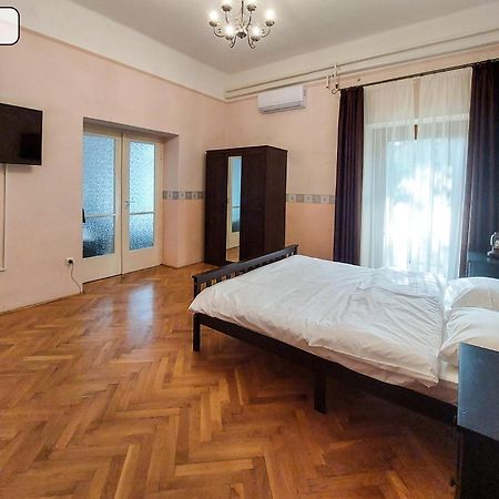 Gosztonyi Villa Siofok Luaran gambar